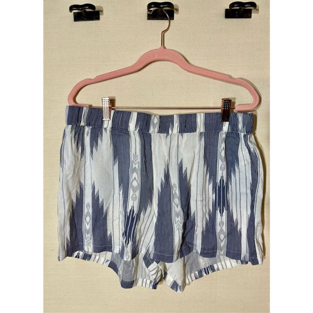 Kensie Shorts Size Large